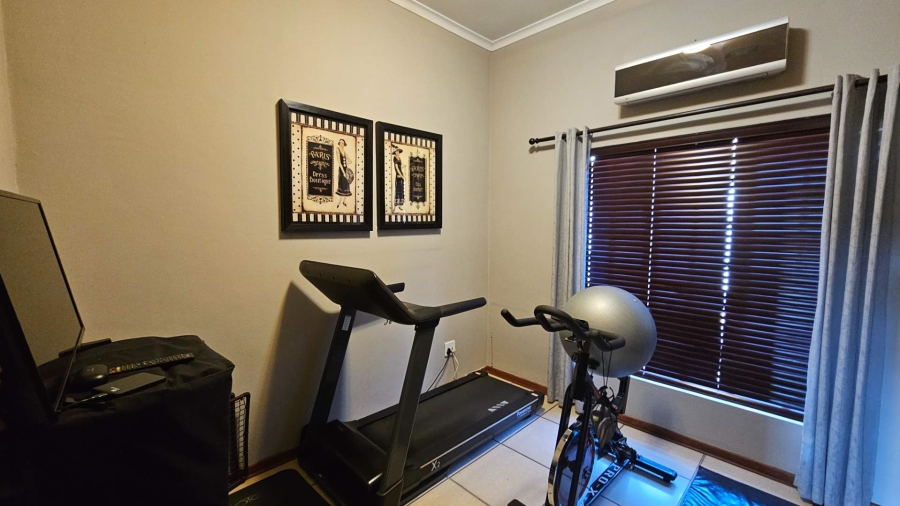 3 Bedroom Property for Sale in Meerhof North West